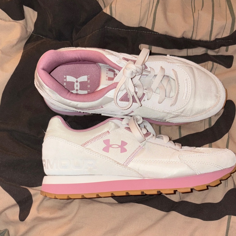 Under Armour Women's White and Pink Sneakers